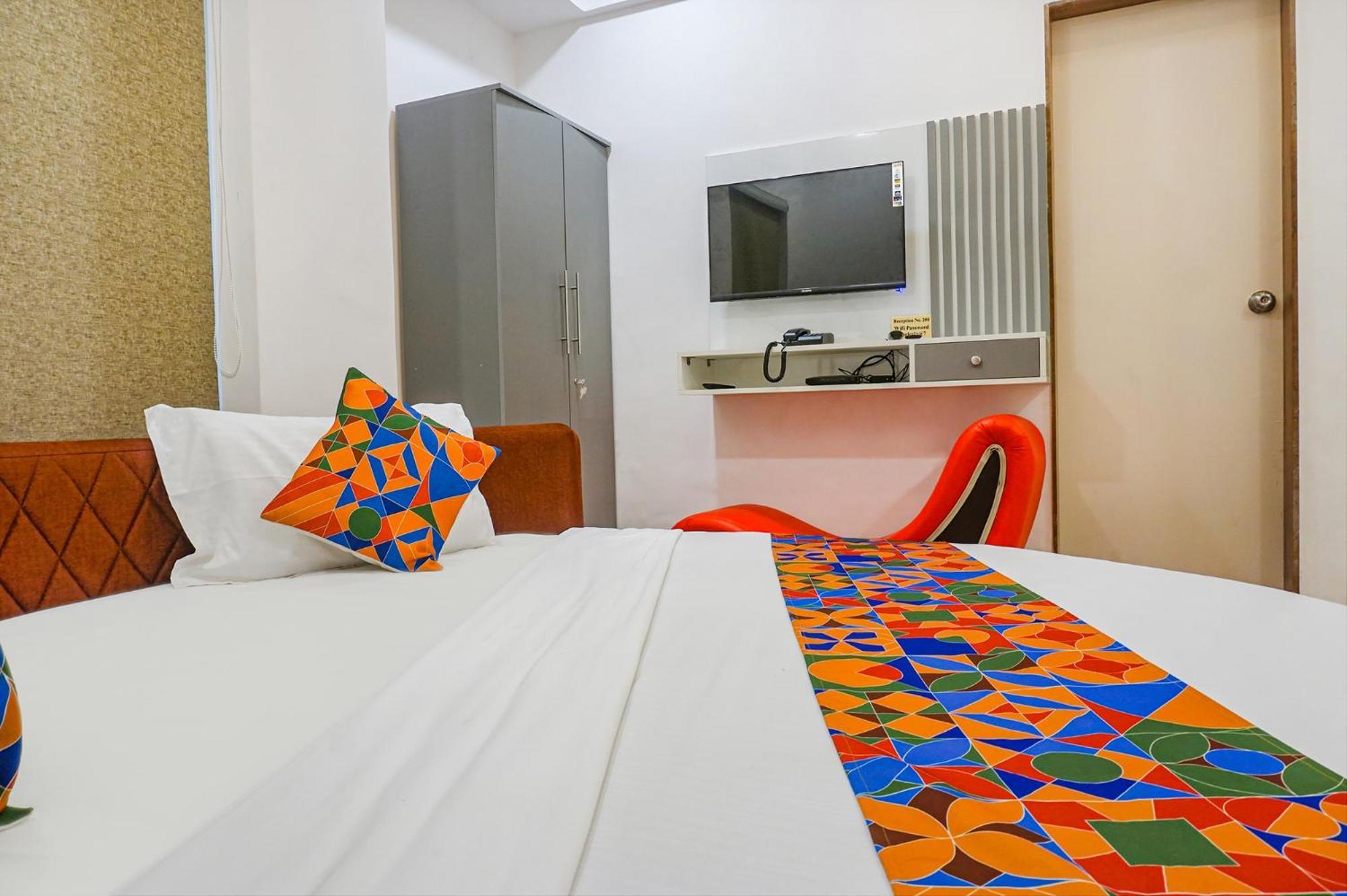 Hotel O The Leela Inn Púna Kültér fotó
